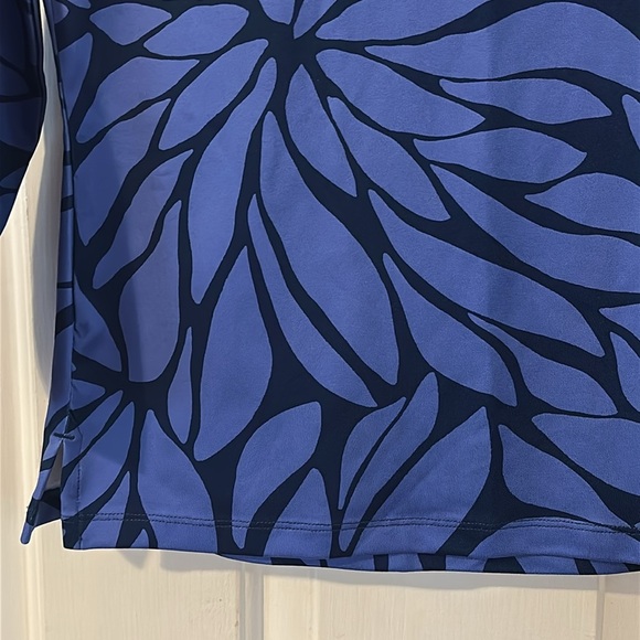 New Vineyard Vines Blue & Black Polyester & Spandex Long Sleeve Pullover Top XXS - Picture 4 of 11